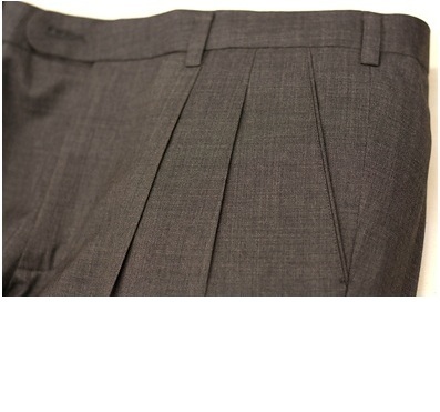 Double stitched side pocket<br/><br/>
We use thick pieces of fabric when constructing the side pocket